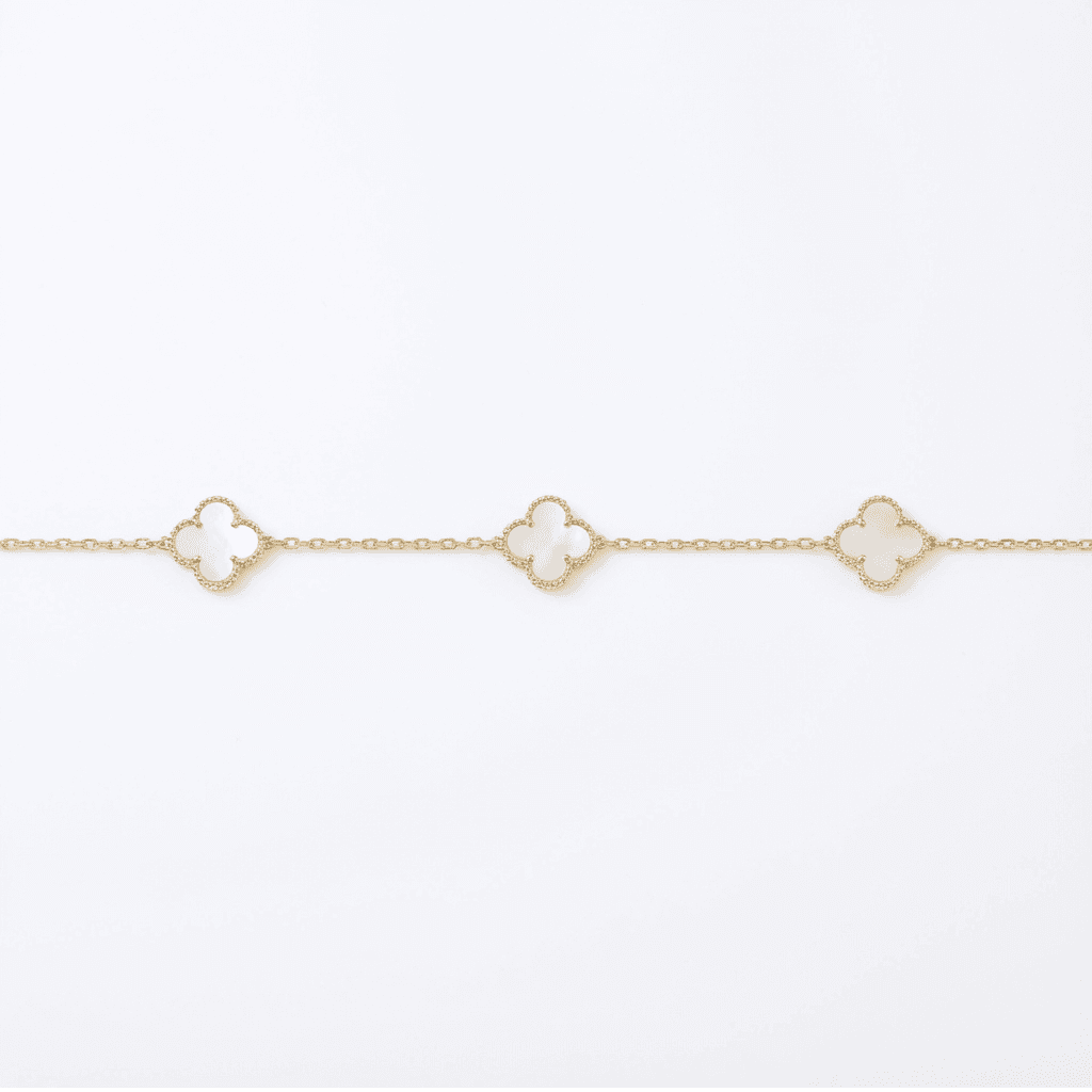 دستبند سه گل ونکلیف صدف سفید عکس محصول